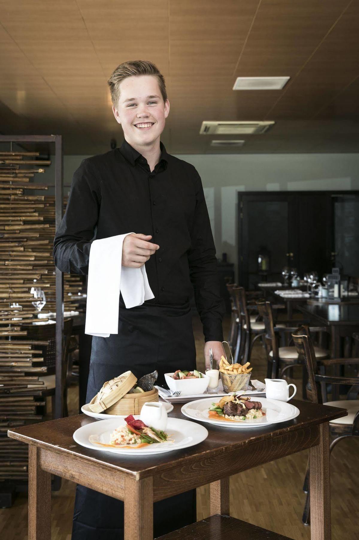 Fletcher Hotel-Restaurant Emmen Exterior photo